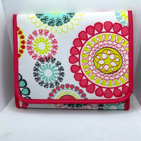 Thirty-One Tri-fold Organizer Case With Pockets For IPad or Tablet. - Picture 2 of 4